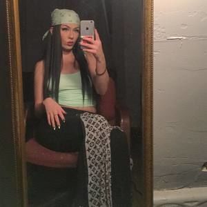 Meet your Posher, Amber